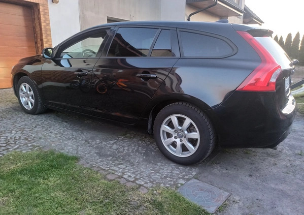 Volvo V60 cena 31600 przebieg: 233114, rok produkcji 2013 z Choszczno małe 596